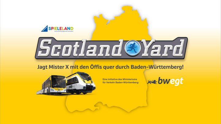 Detektiv-Lupe über bwegt-Logo mit verdeckten Scotland-Yard-Motiven auf Social-Media-Icons.
